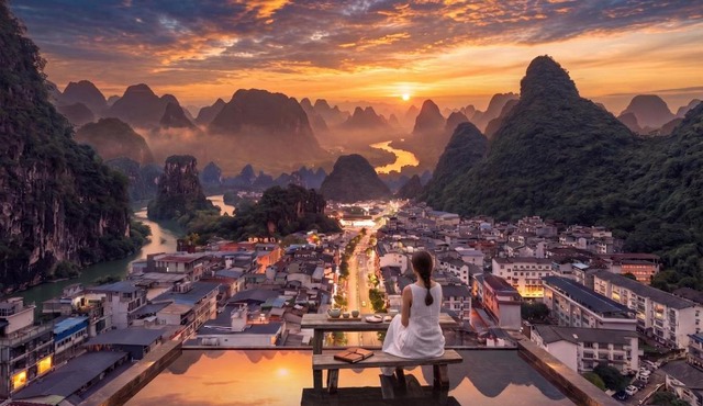 Yangshuo Meiju Hotel - By West Street in the center