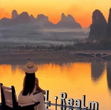 Yangshuo Riverscape Retreat beside the Yulong River & swimming pool