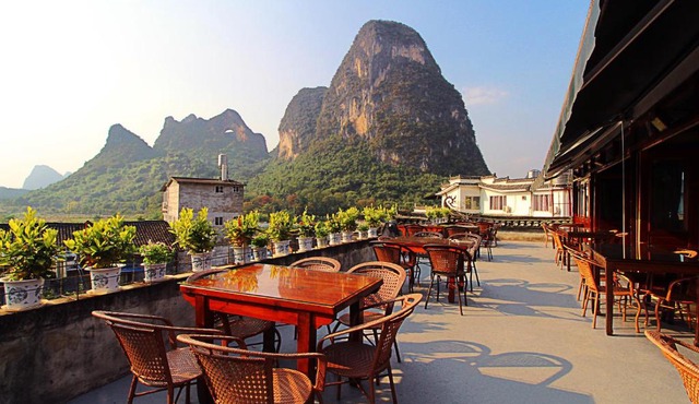 Yangshuo Village Inn Boutique Hotel