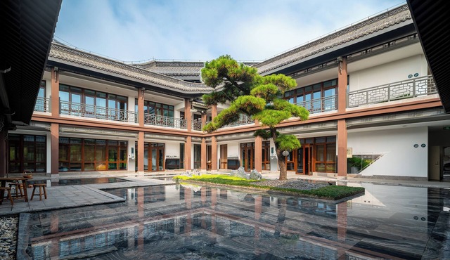 Yangzhou Seclusive Life Hot Spring Resort