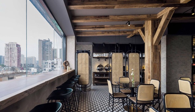 Yat hotel