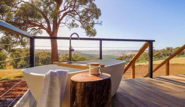 Yira - Uninterrupted Panoramic Sunrise Vistas. Embrace the magic of dawn at Yira, named for its elevated perch (Noongar for "up high").
