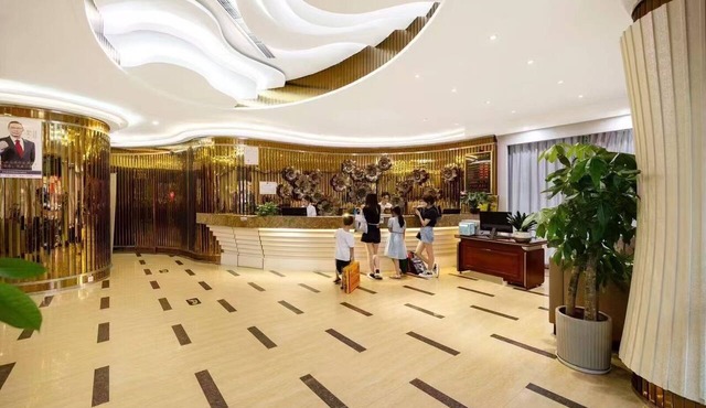 YIWU RUIFENG HOTEL