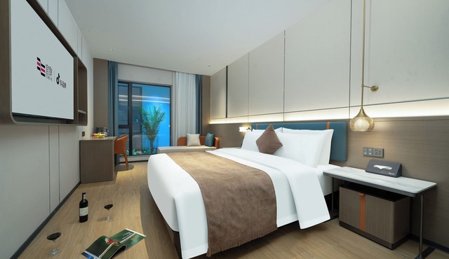 Yizhi Hotel Shamian Pearl River Night Cruise-Canton Fair free shuttle bus included free Breakfast&Gym&Laundry&free coffee allday