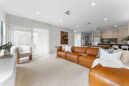Your Place at The Bay - Contemporary Seaside Living