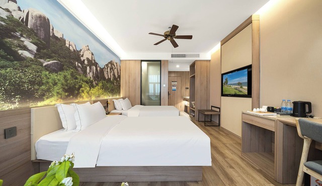 Youth Sunshine Hotel