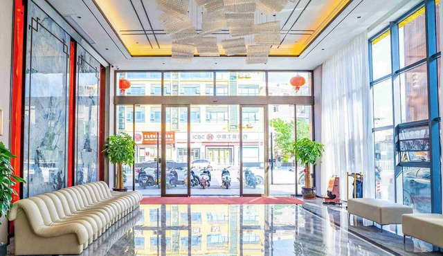 Yuntai Guanjing International Hotel