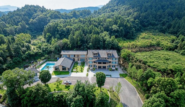 Zhangjiajie Chyanmu Mountain Retreat, Airport Pick-up, Mountain Pool, Near Zhangjiajie Grand Canyon