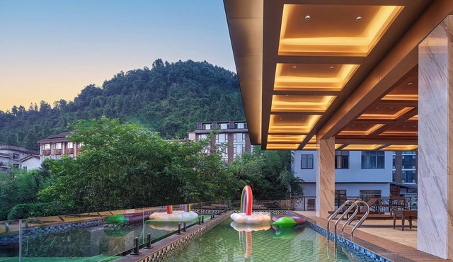 Zhangjiajie Utopia Hotel