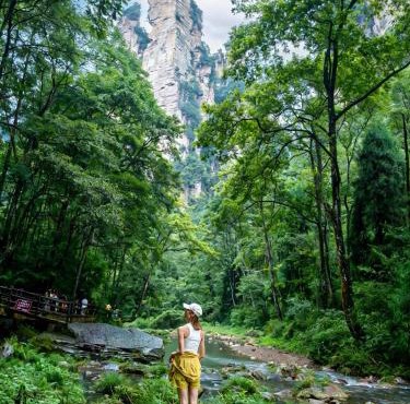 Zhangjiajie Yu Realm Hotel - Ancient Charm - Modern Luxury - Your Perfect Journey - A single pick-up or drop-off