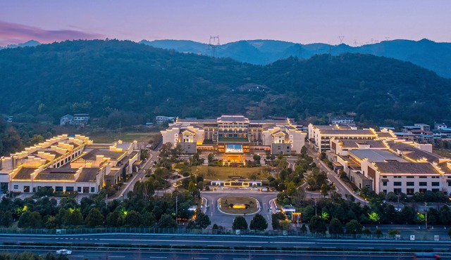 zunyi guihuashan dajiudian