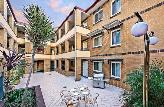 Comfort Inn & Suites Burwood