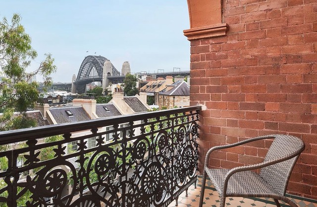 Harbour View on Windmill St, Apt. 10
