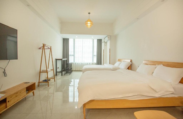 Locals Apartment Inn 13