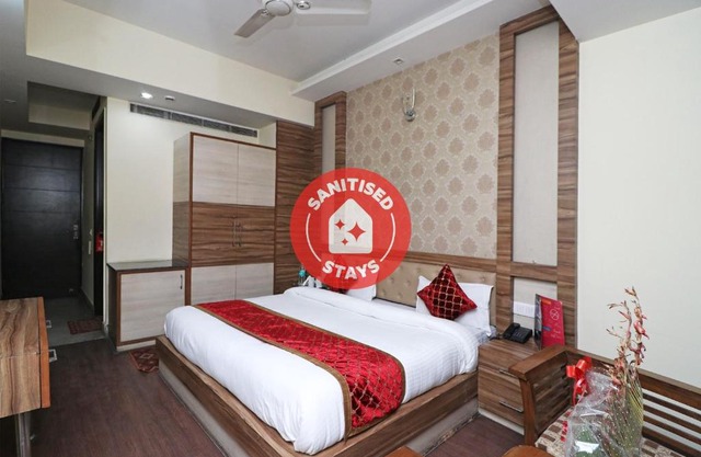 OYO 11629 Hotel Sunshine Inn