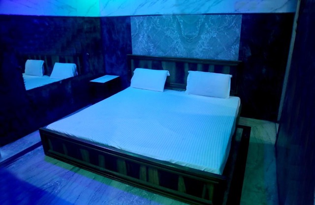 Sharda hotel