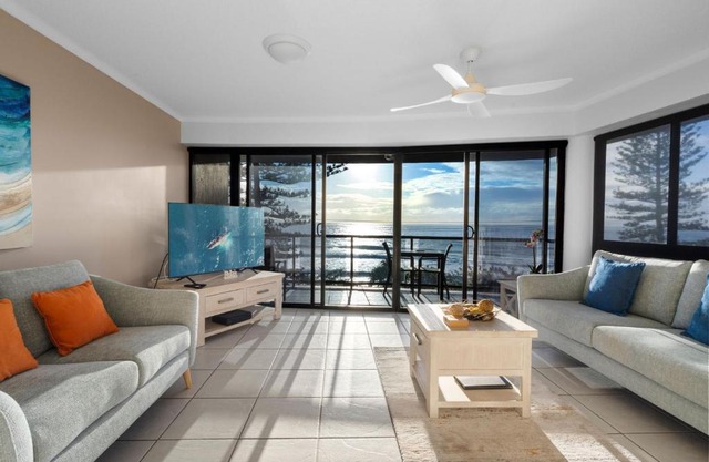 Phoenix Apartments David Way Coolum Beach Linen Bond 