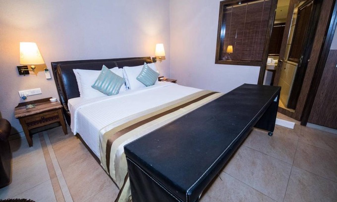 Bareilly Hotel | 144 m² Hotel ∙ 4 guests