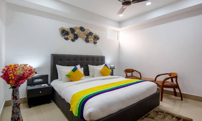 Noida Apartment | 220 m² Apartment ∙ 21 bedrooms ∙ 2 guests