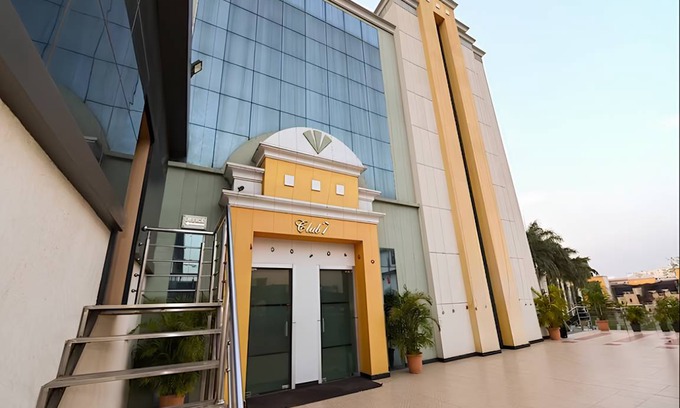 Bareilly Hotel | 30 m² Hotel ∙ 3 guests