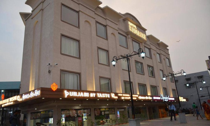 Bareilly Hotel | 42 m² Hotel ∙ 4 guests