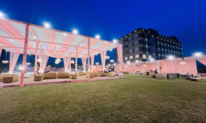 Muzaffarnagar Hotel | 47 m² Hotel ∙ 2 guests