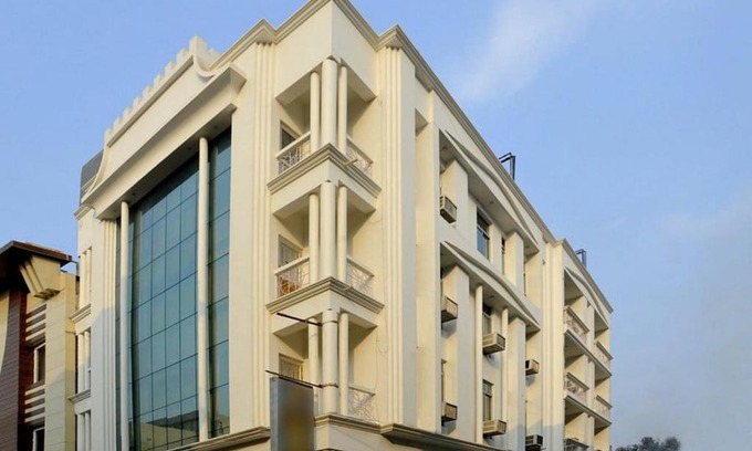 Charbagh Hotel | EUROPE PLAZA