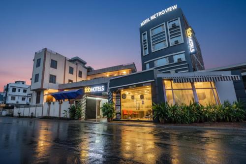 Charbagh Hotel | FabHotel Metro View