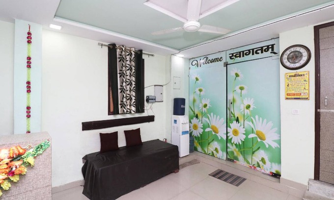Agra Hotel | Hotel ∙ 3 guests