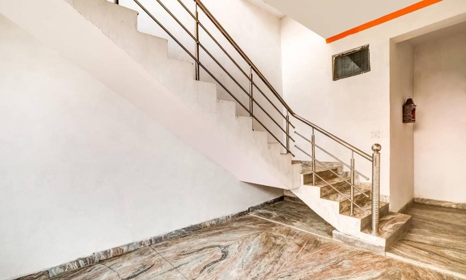 Gomti Nagar Hotel | Hotel ∙ 3 guests