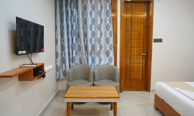 Gomti Nagar Hotel | Hotel Blossom Inn