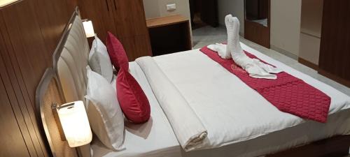 Mathura Hotel | Hotel Tanishka Inn
