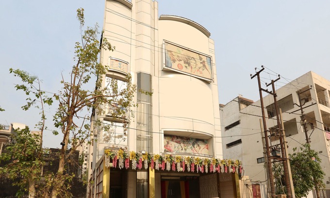 Vasundhara Hotel | OYO 12779 5 Seas Hotel and Banquet