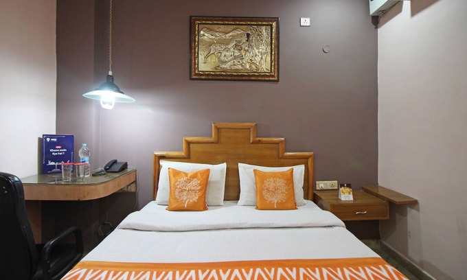 Meerut Hotel | OYO 7147 Hotel Madhur Regency