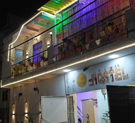 Mathura Hostel | Riddhi Siddhi Hostel &Home stay Near By Mathura Railway Station