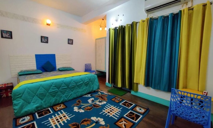 Varanasi Apartment | SMART HOME - Exceptional & Convenient STAY!