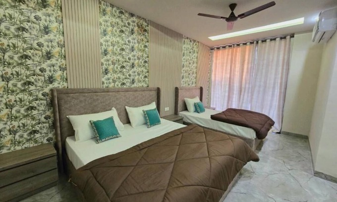 Agra House | Zipcode Stay : Deluxe Triple Roomn