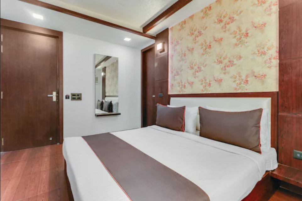 Photo of Bedroom in Taj Ganj