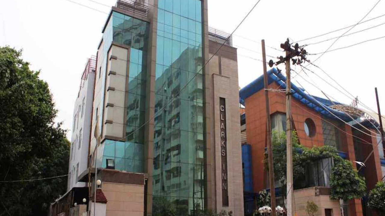 Photo of Buildings in Kaushambi