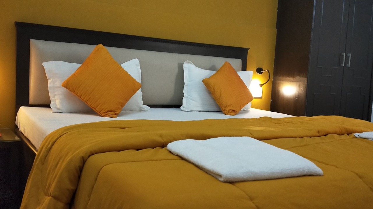 Photo of Bedroom in Taj Ganj