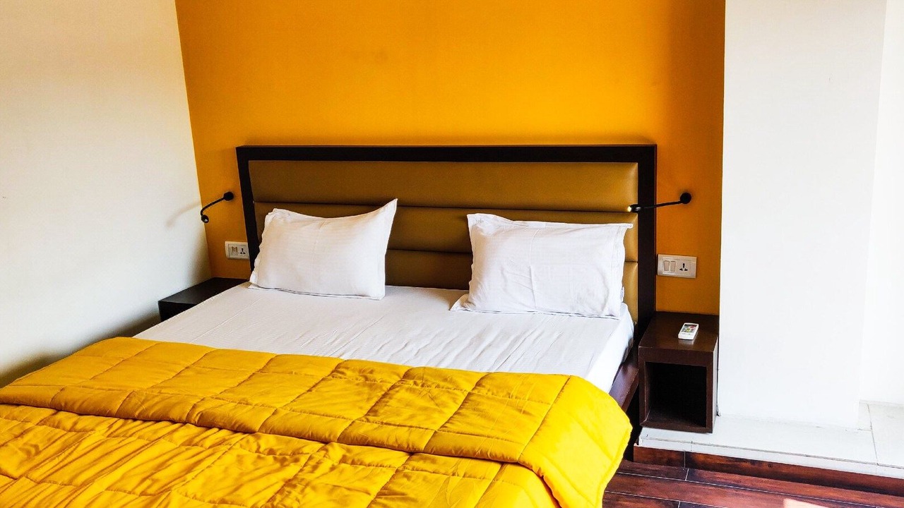 Photo of Bedroom in Taj Ganj