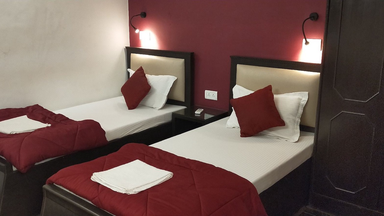 Photo of Bedroom in Taj Ganj