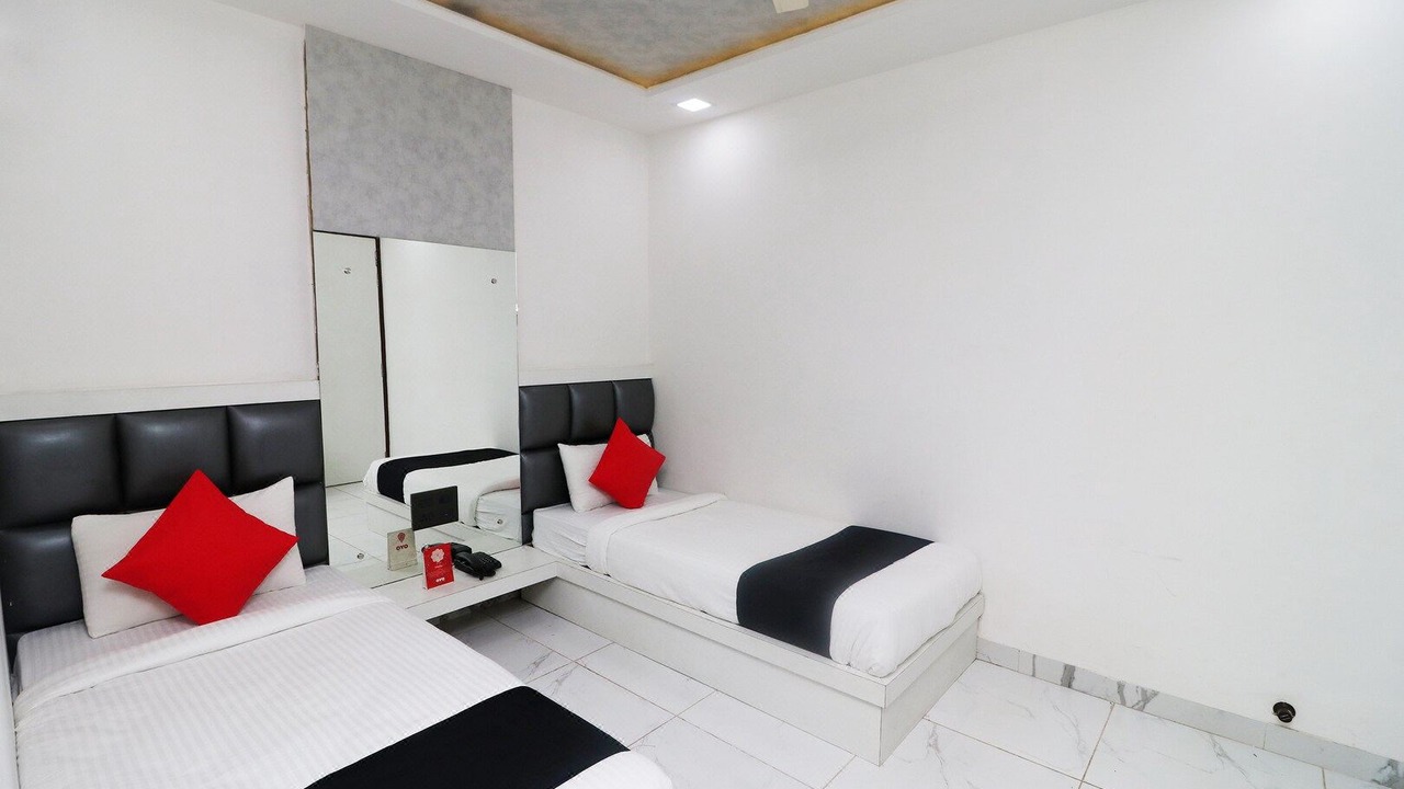Photo of Bedroom in Taj Ganj