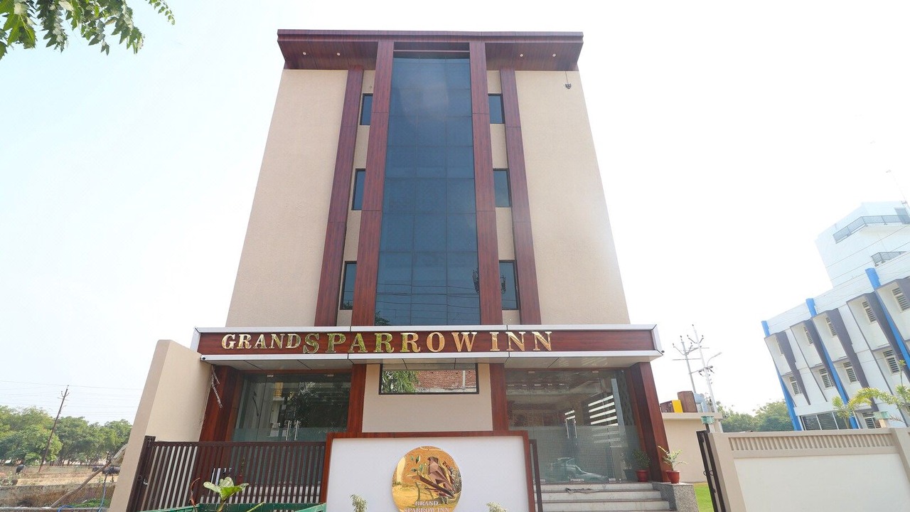 Photo of Buildings in Taj Ganj