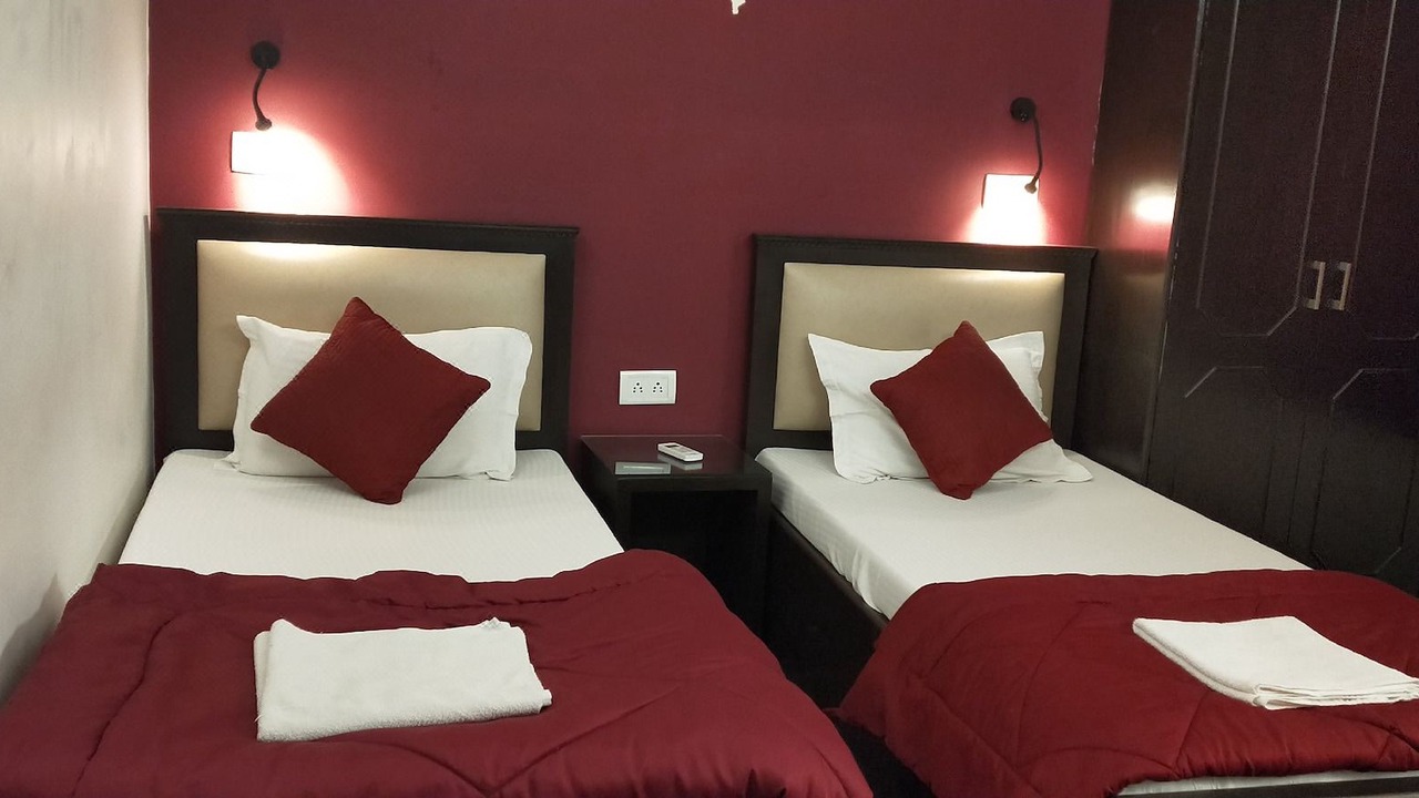Photo of Bedroom in Taj Ganj
