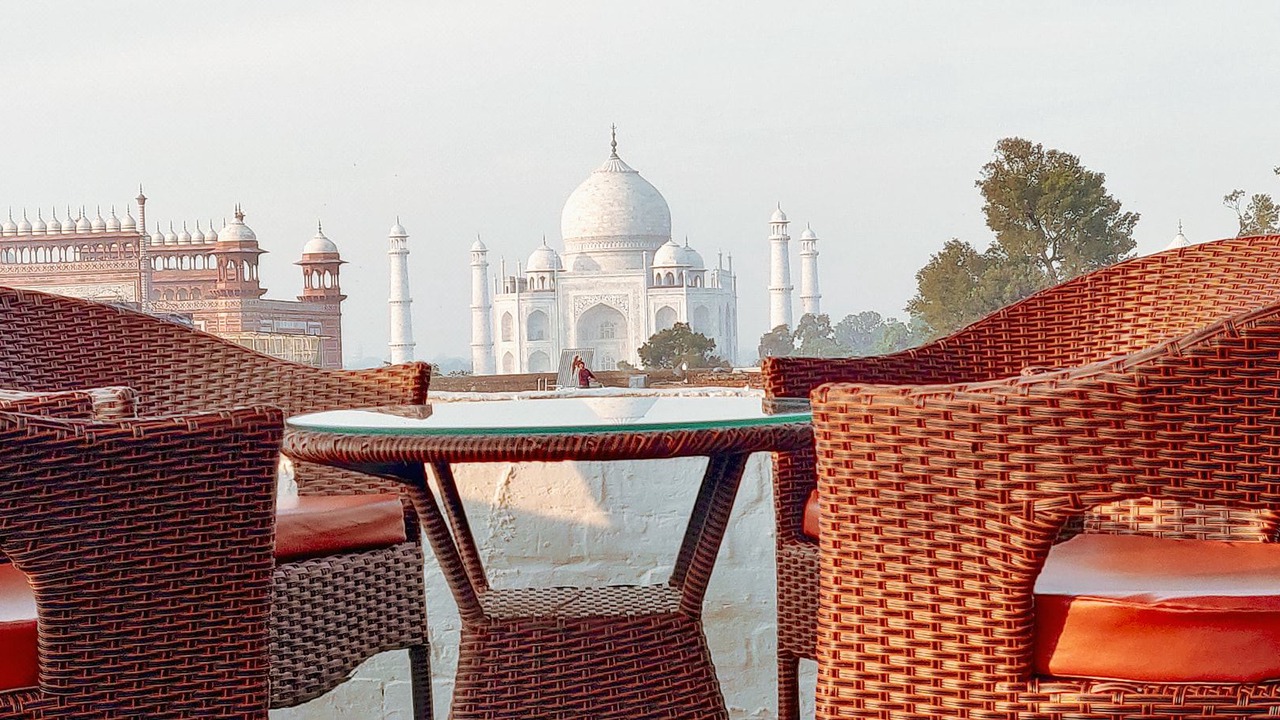 Photo of Livingroom in Taj Ganj