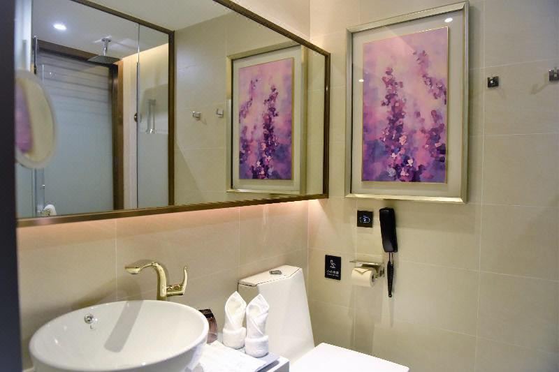 Photo of Bathroom in Zhuhai Gongbei