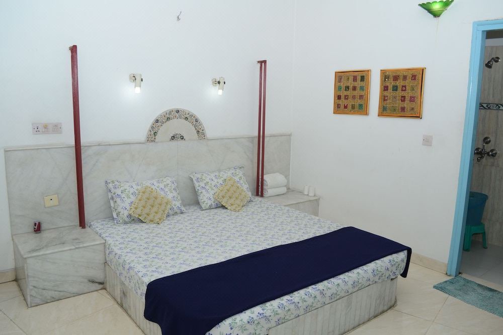 Photo of Bedroom in Taj Ganj