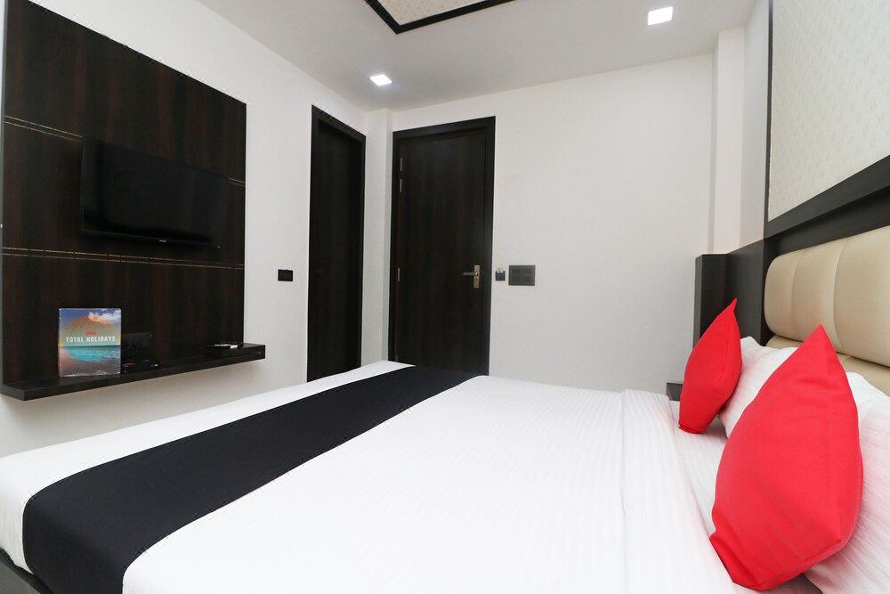 Photo of Bedroom in Taj Ganj