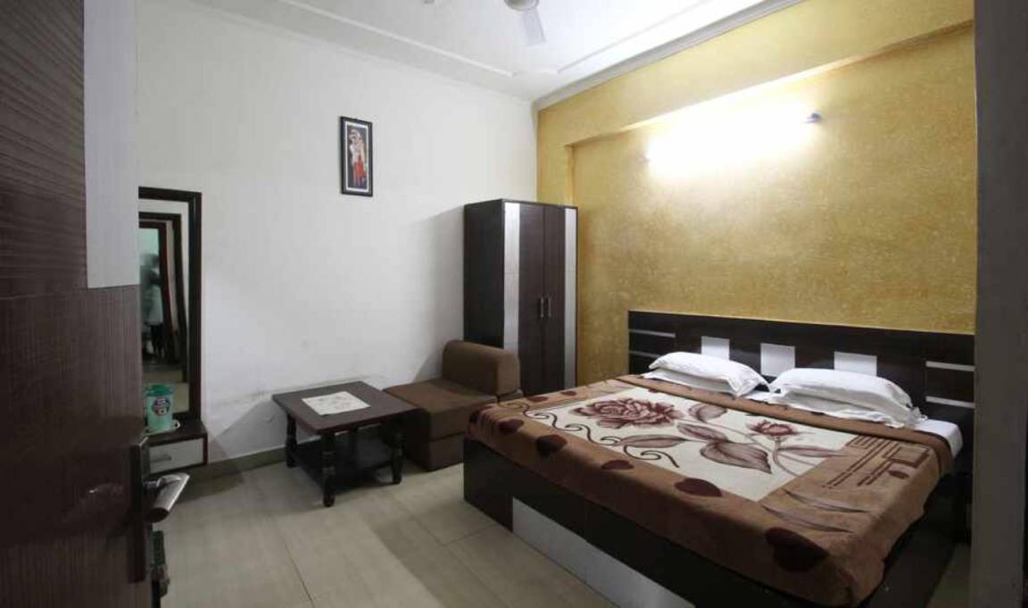 Photo of Bedroom in Taj Ganj